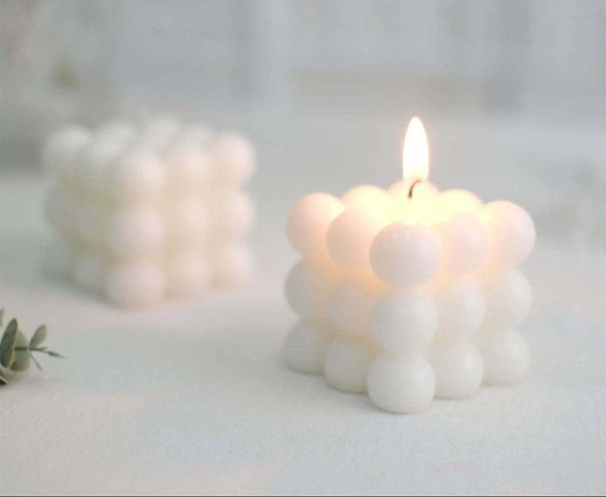 Amara | Vanillegeurende kubuskaars – Decoratieve sojawaskaars voor thuis, op kantoor en feestjes